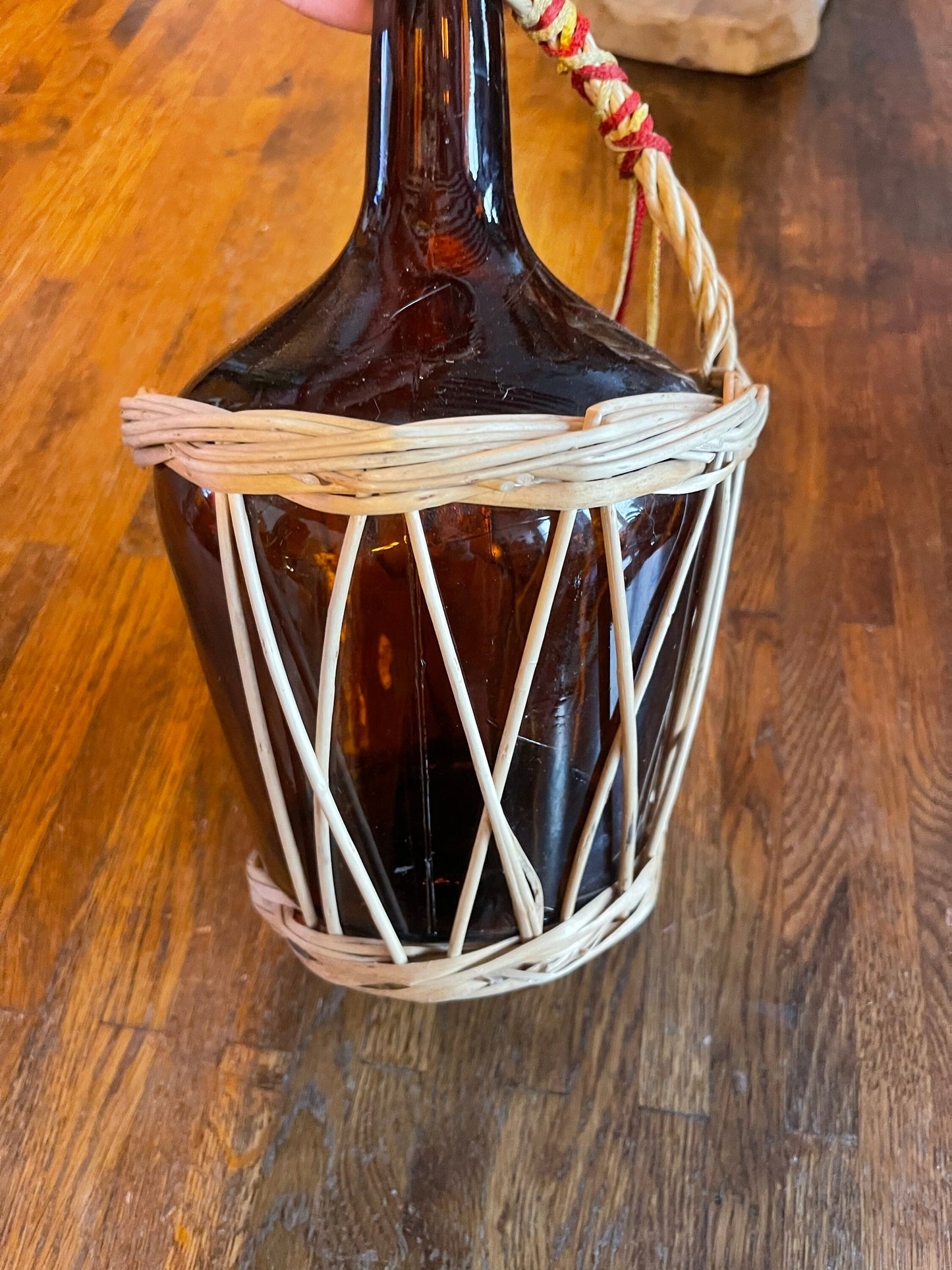 Vintage French Dame Jeanne 2L rattan ambre