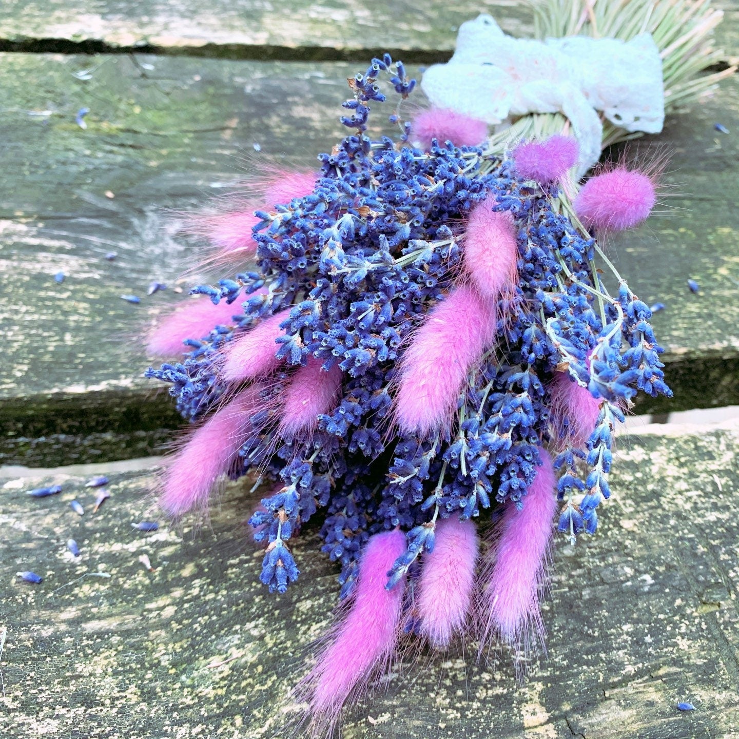 Bouquet true lavender mix lagurus light violet