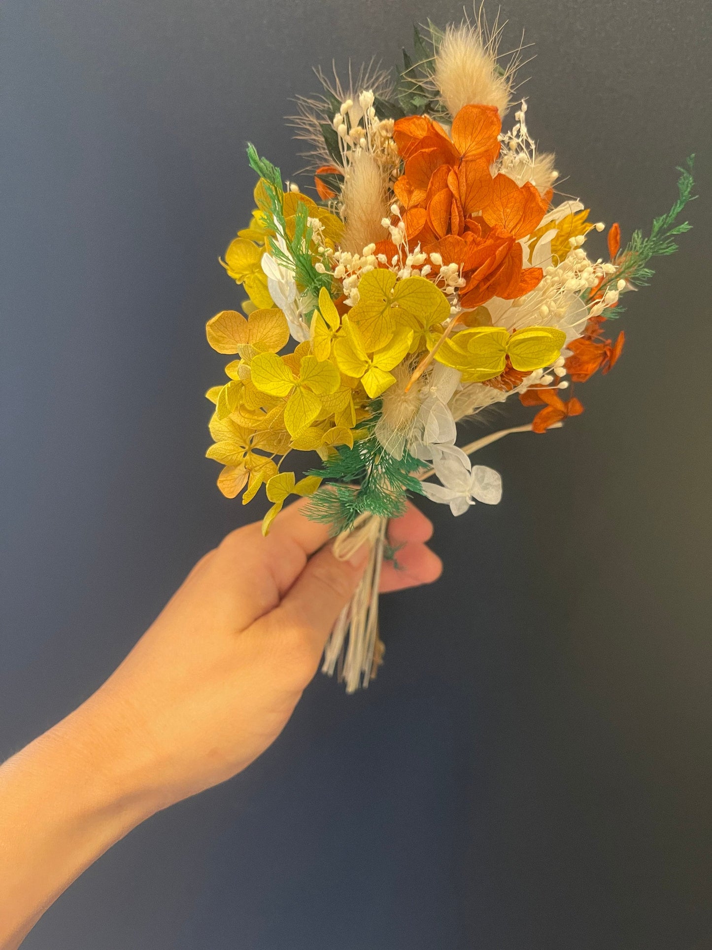 Bouquet autumn bunch Hydrangea, hortensia stabilise, decoration interior