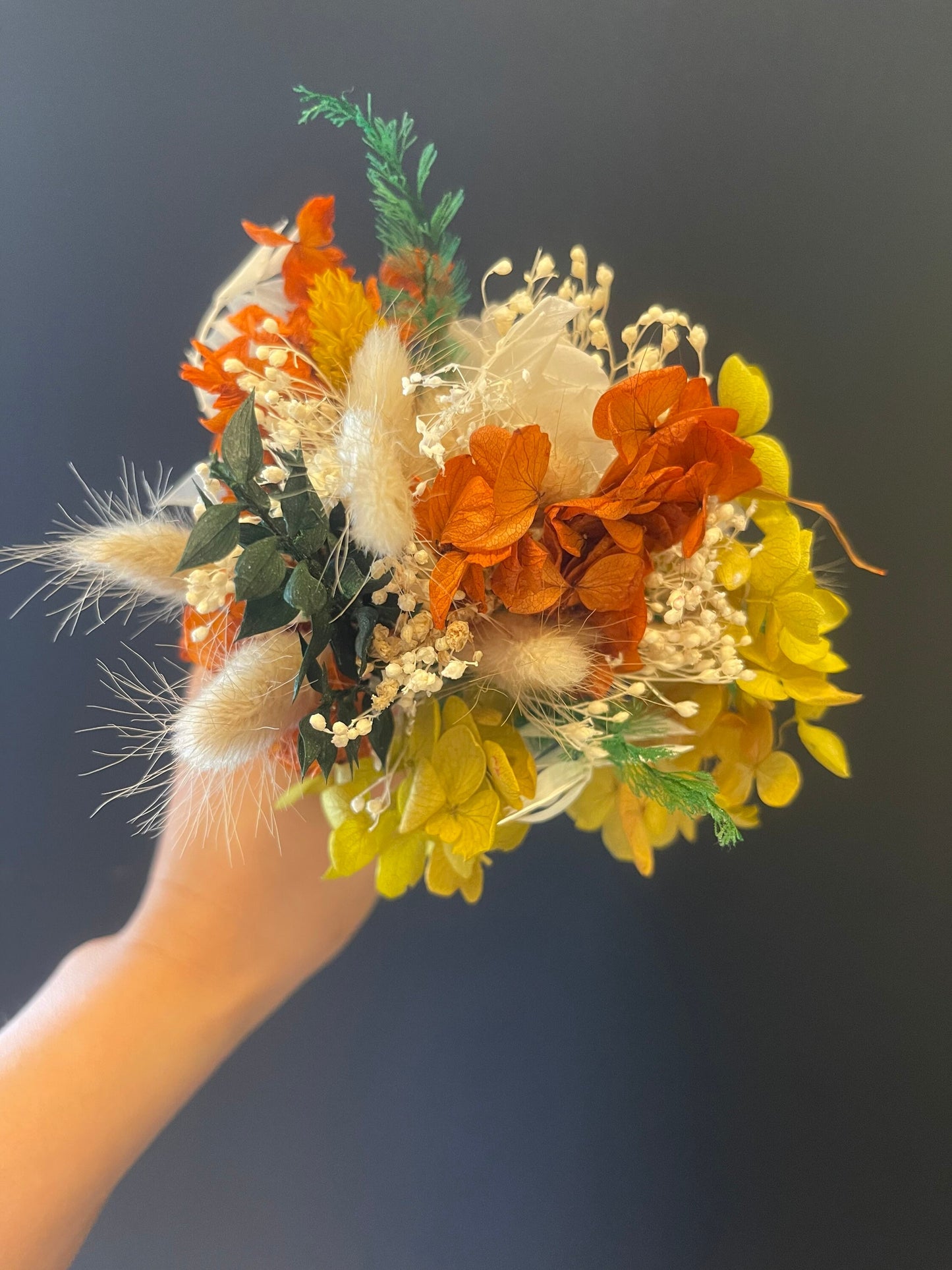 Bouquet autumn bunch Hydrangea, hortensia stabilise, decoration interior