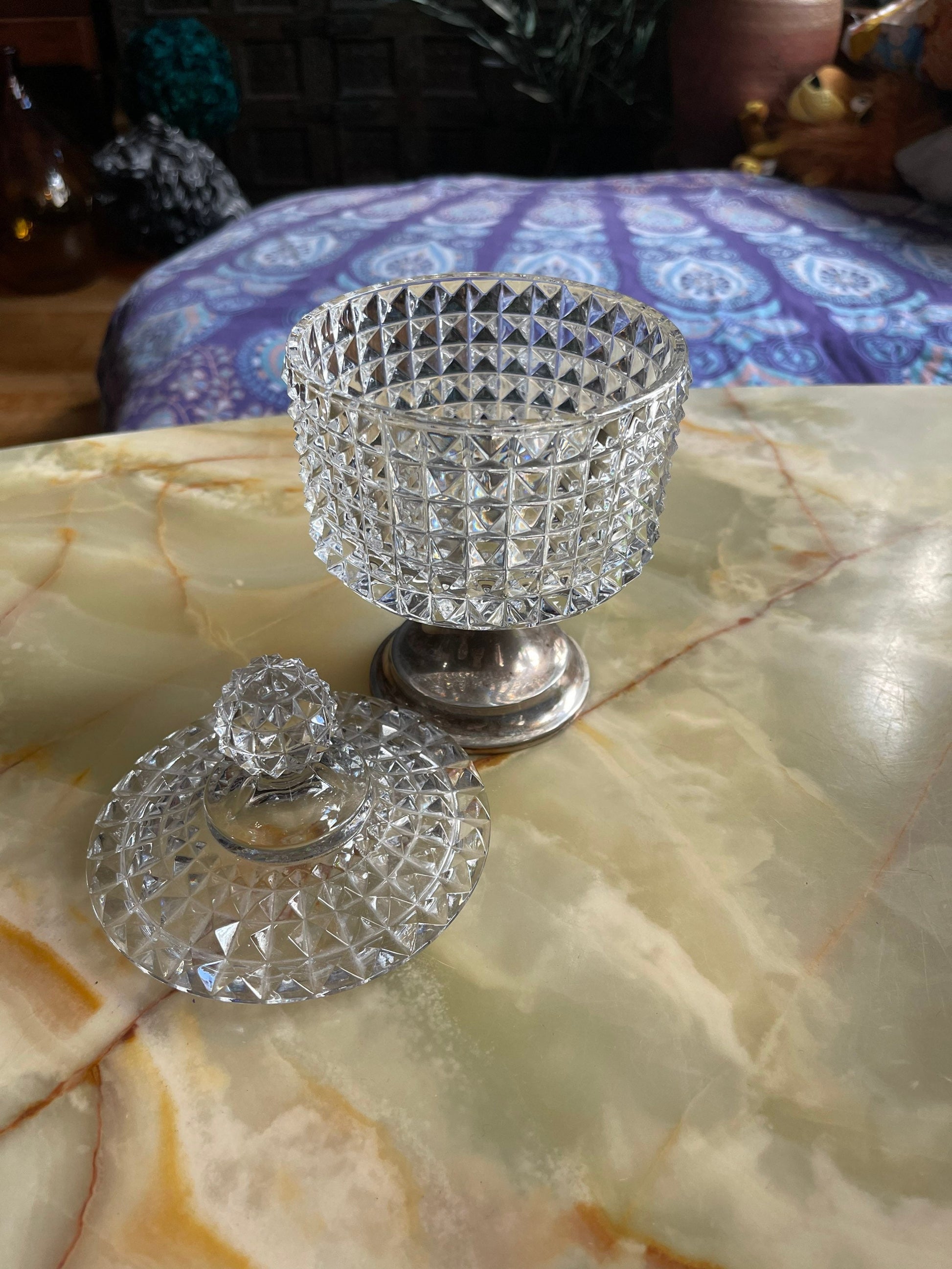 Antique jewelry box /Cristal Bonboniere Silver metal Plated Base