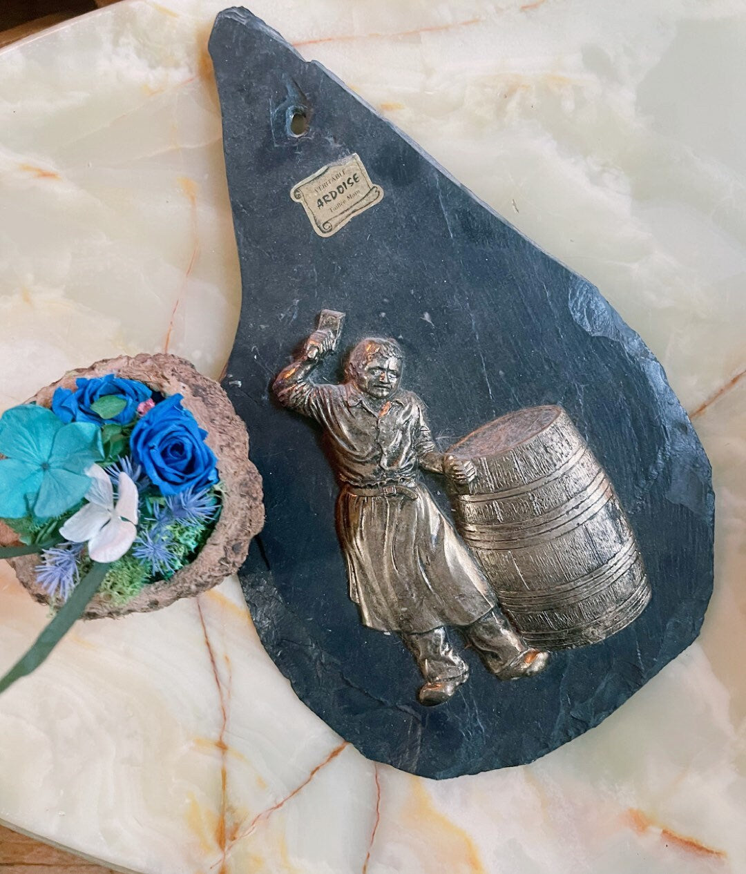 Decoration mural Ardois Eubonne artisanal fourgon sculpte handcraft 1960s