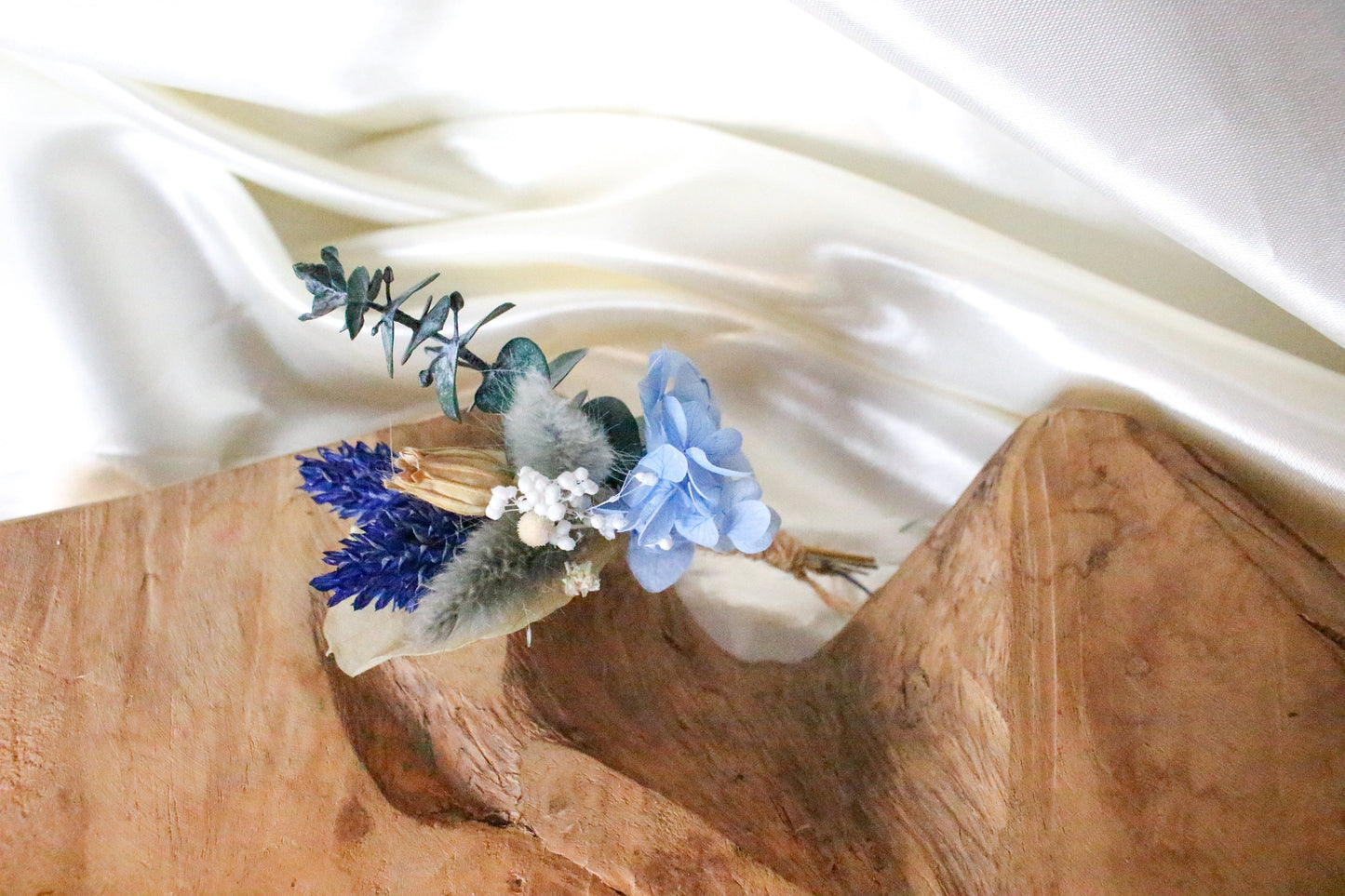 IRIS wedding buttonhole for bridal and groom, Boutonnière fleurs séchées pour mariage