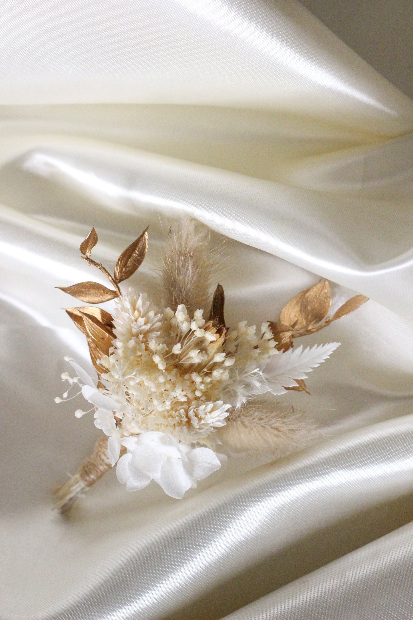 IRIS wedding buttonhole for bridal and groom, Boutonnière fleurs séchées pour mariage
