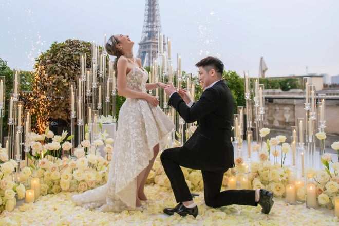 Seal the Moment: Elevate Your Proposal with Dried Flower Elegance