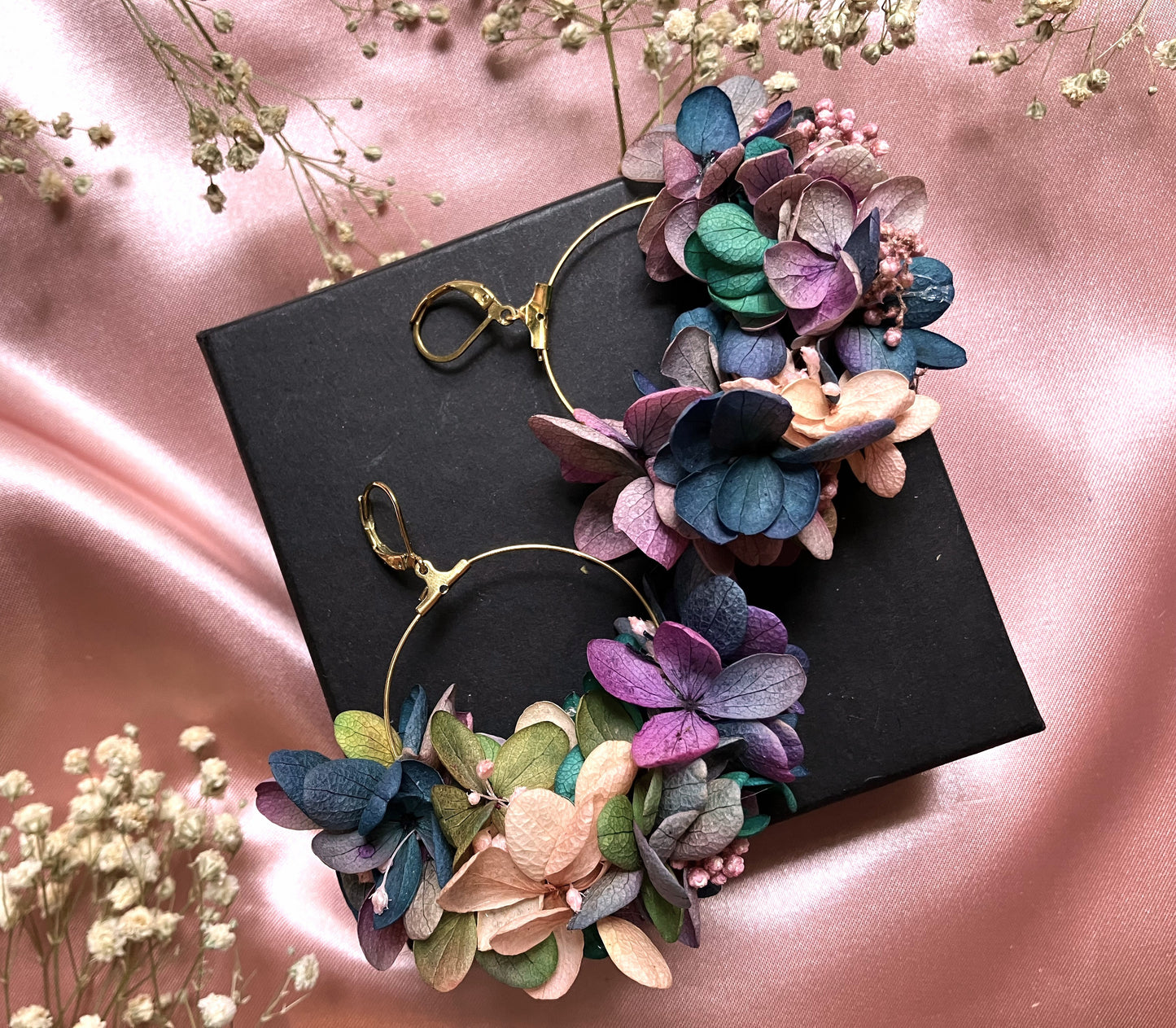 Camellia stabilized floral earrings DIY