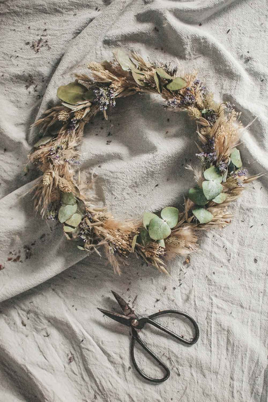 Atelier Création de Couronnes de Fleurs Séchées à Paris