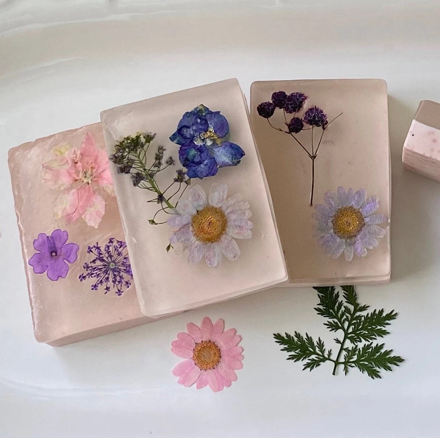 Botanical handmade soap workshop