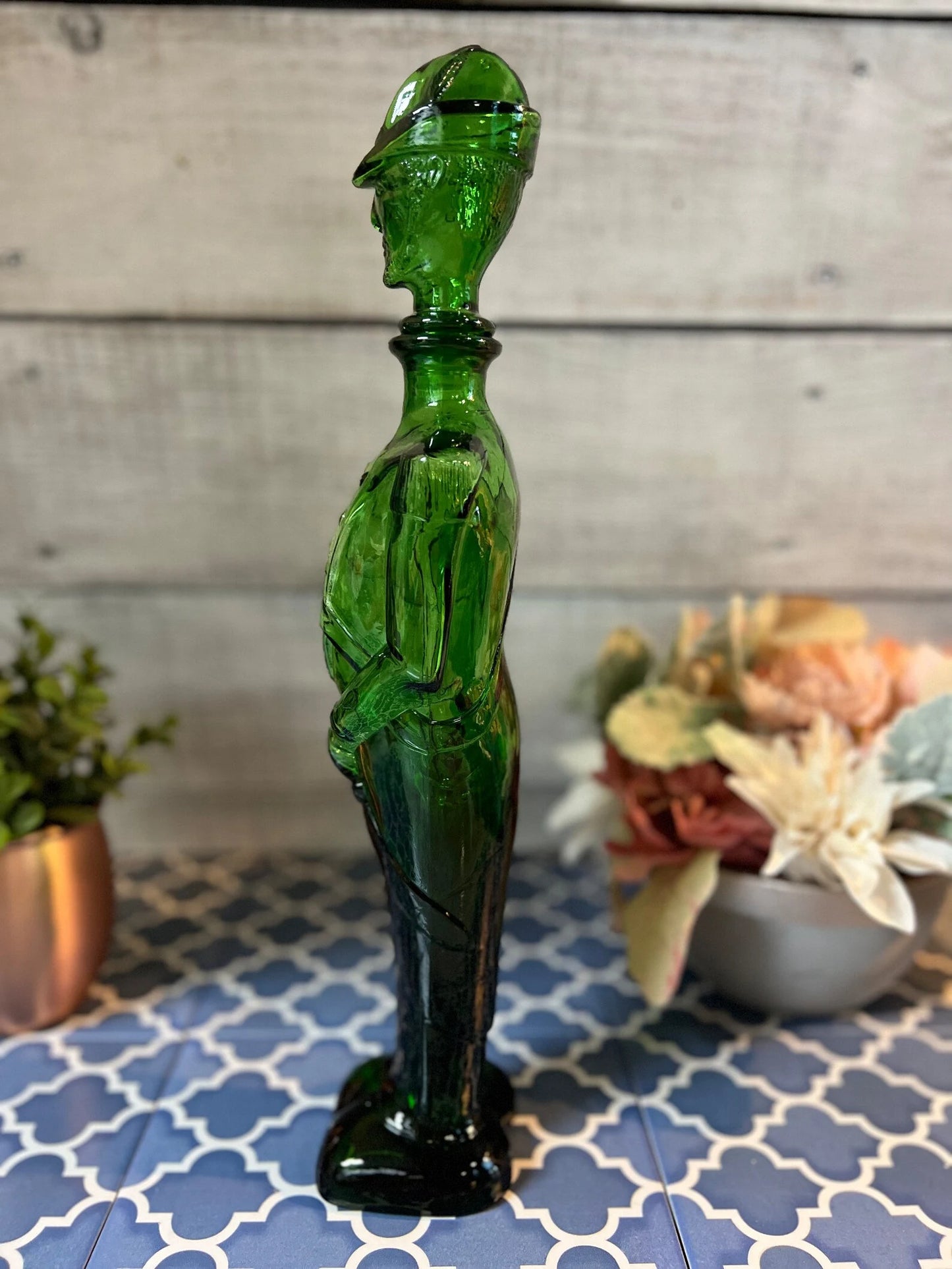 Rare carafe Empoli forme de soldat - Vintage Italy Decanter Bottle People Face/Stopper Mid Century Green since 1960s