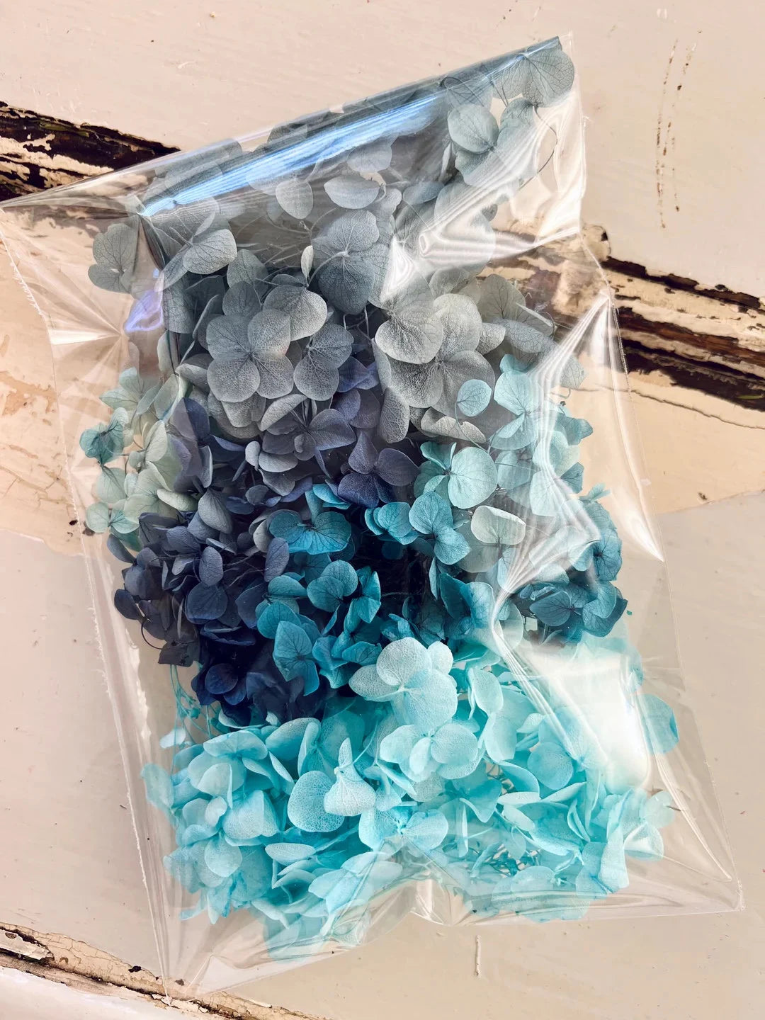 Bag of Preserved Hydrangea Confetti / Loose Leaf / Petals mix 10g