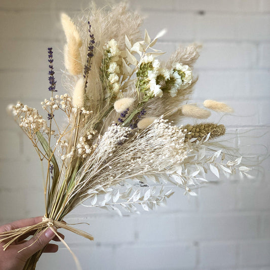 Saigonese bunch mixed, dried flower arrangement