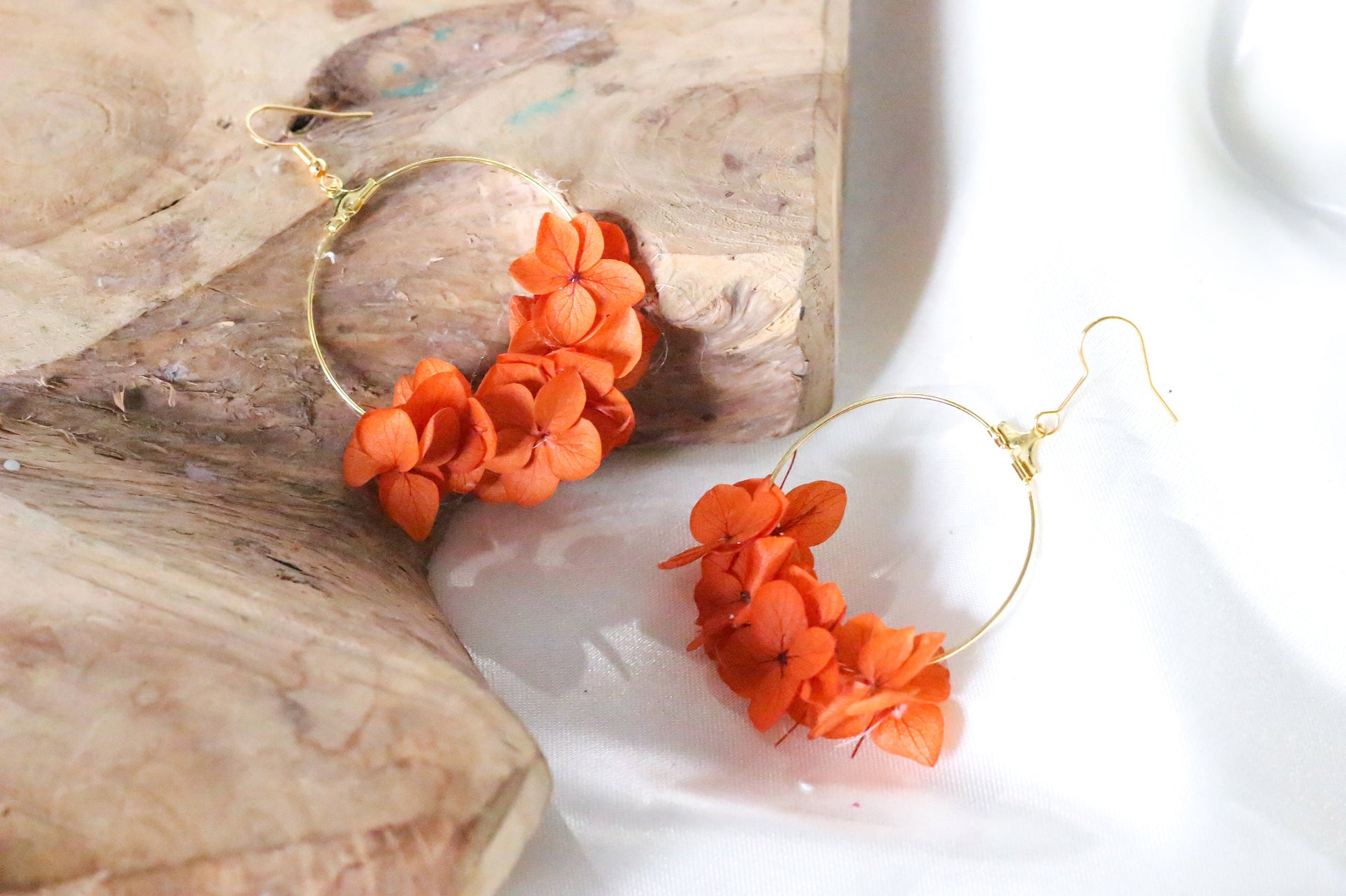 BLAIR Floral Earrings/ Boucles d'oreilles preserved hortensia , bridal accessories, wedding accessories